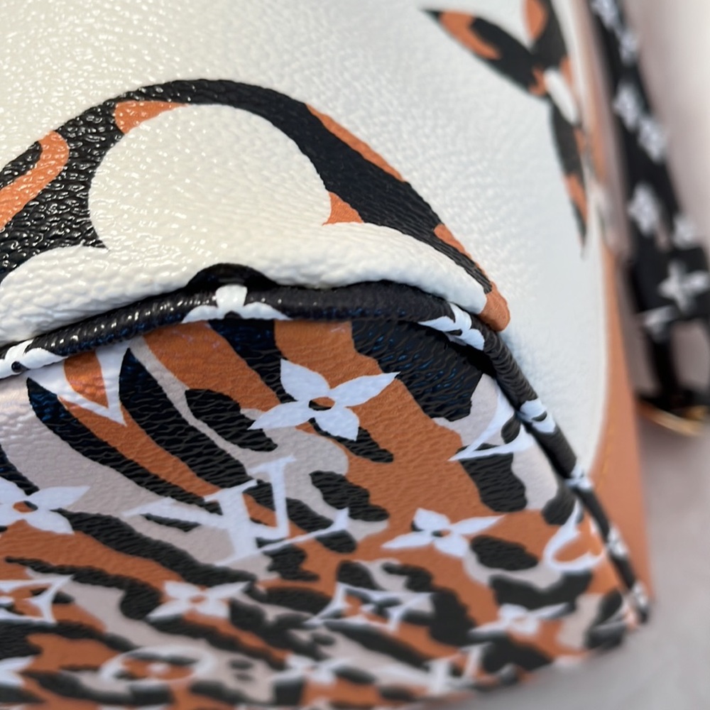 Louis Vuitton Neverfull MM Jungle Giant - Picture 7 of 16